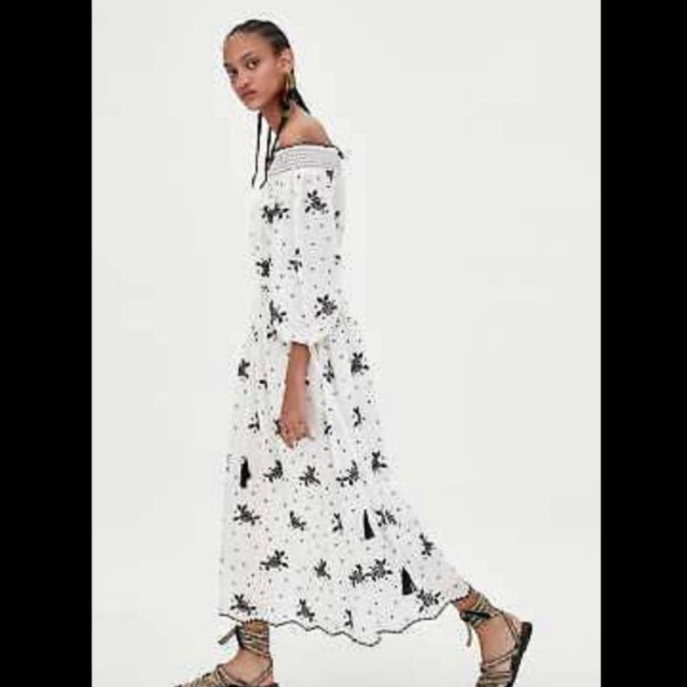 Zara Bohemian White/Black floral Embroidery dress